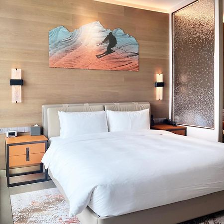 L+Snow Supreme Hotel Шанхай Екстериор снимка