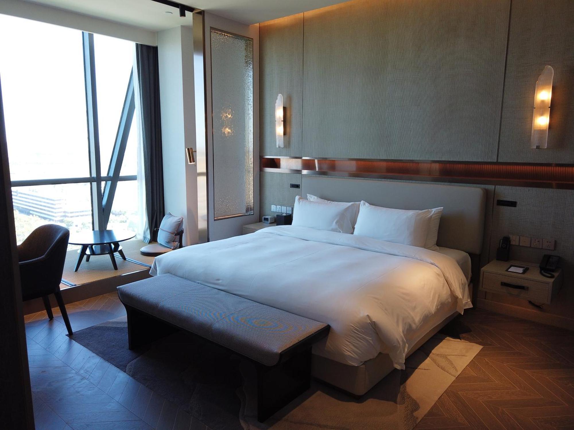 L+Snow Supreme Hotel Шанхай Екстериор снимка